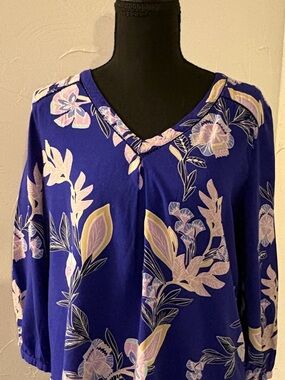 St. John's Bay Blue Floral V-Neck Tunic